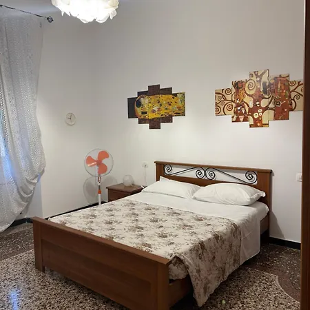 Wow 3 - 175 Mq - Posteggio Privato - Davanti Porto Traghetti - Fino A 10 Posti Letto Apartment *