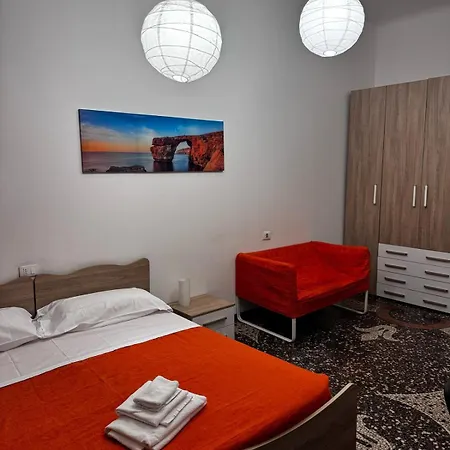 Apartment Wow 3 - 175 Mq - Posteggio Privato - Davanti Porto Traghetti - Fino A 10 Posti Letto *