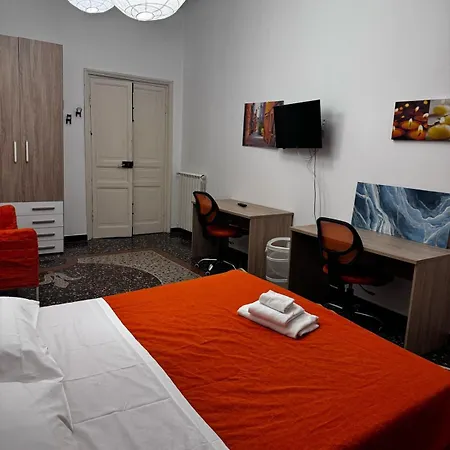 Wow 3 - 175 Mq - Posteggio Privato - Davanti Porto Traghetti - Fino A 10 Posti Letto Apartment Genoa